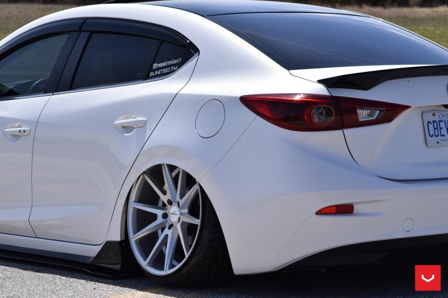 Детали экстерьера Mazda6 on Vossen Wheels (VFS1) 2017 года  (фото 17 из 21)
